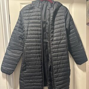 Eddie Bauer Women's Black Hooded Puffer Jacket EB700